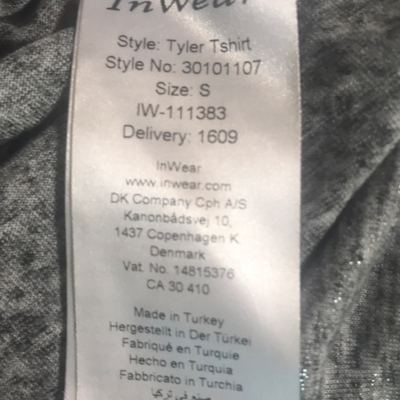 “INWEAR”  Metallic Silver Ladies Top. - Picture 8 of 9